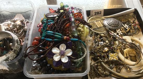 Costume jewellery, hardstone necklaces, etc